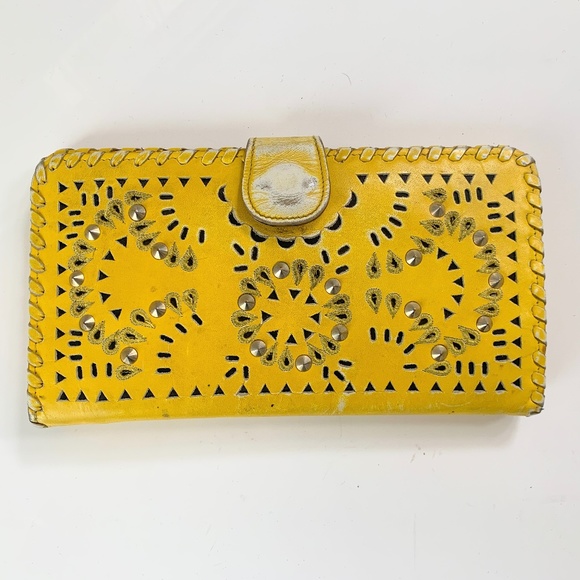 Cleobello Yellow Mexicana Wallet - Picture 2 of 3